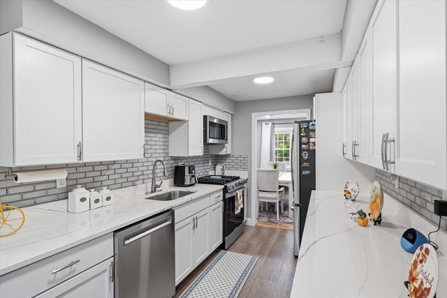 52 Apache Way 52, Tewksbury, MA 01876