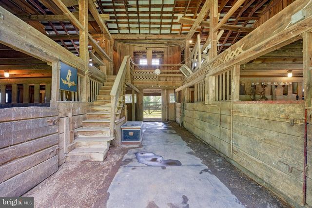 33195 MILLVILLE RD, Upperville, VA 20184