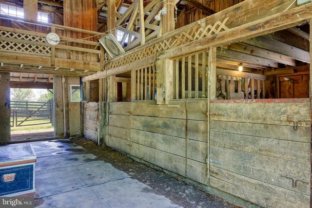 33195 MILLVILLE RD, Upperville, VA 20184