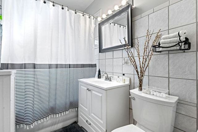 4222 Prescott Avenue, Lyons, IL 60534