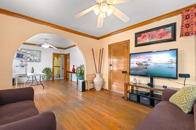 4222 Prescott Avenue, Lyons, IL 60534