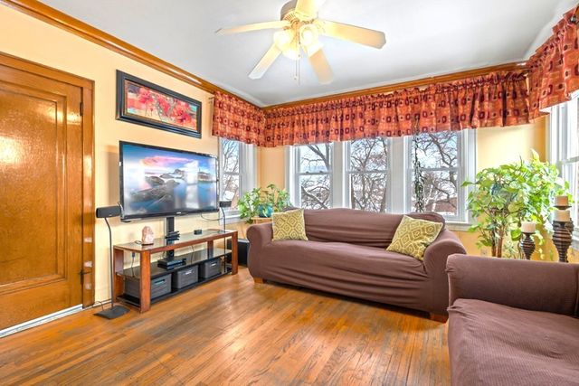 4222 Prescott Avenue, Lyons, IL 60534