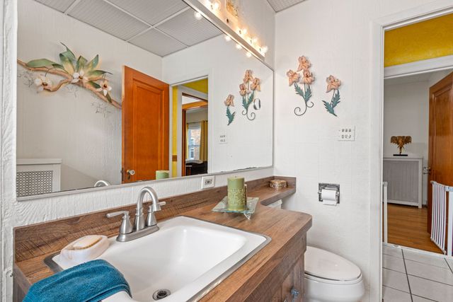 4222 Prescott Avenue, Lyons, IL 60534