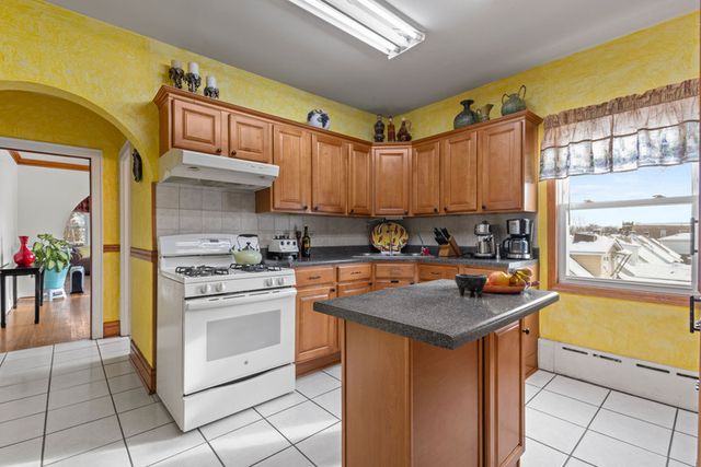 4222 Prescott Avenue, Lyons, IL 60534