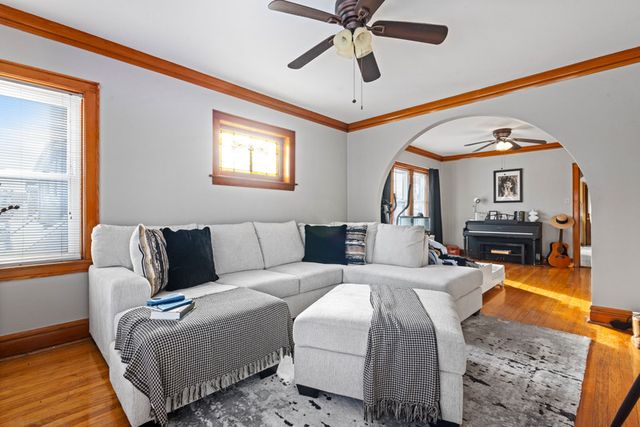 4222 Prescott Avenue, Lyons, IL 60534