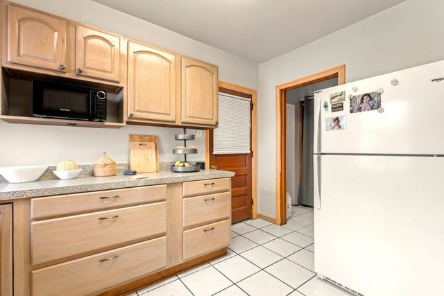 4222 Prescott Avenue, Lyons, IL 60534