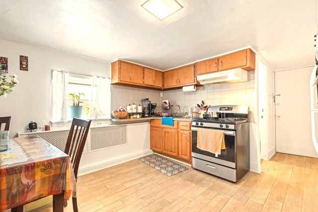 4222 Prescott Avenue, Lyons, IL 60534