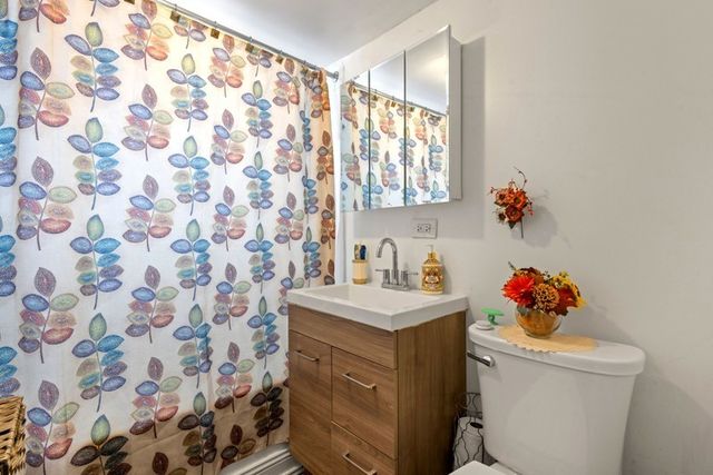 4222 Prescott Avenue, Lyons, IL 60534