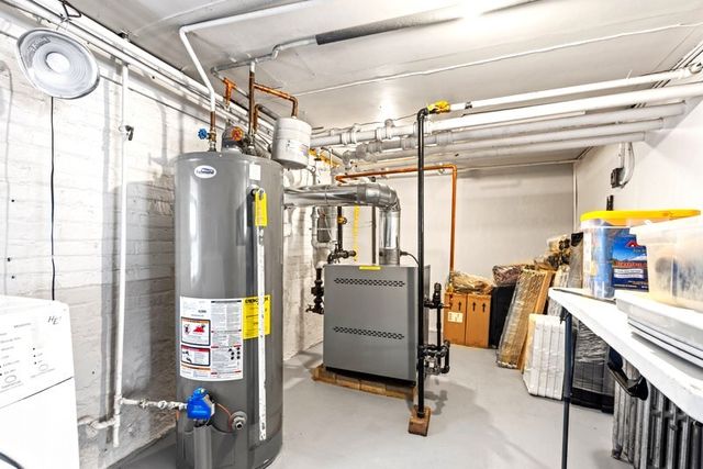 4222 Prescott Avenue, Lyons, IL 60534