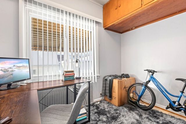 4222 Prescott Avenue, Lyons, IL 60534