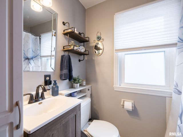 2026 W HEADING Avenue, West Peoria, IL 61604