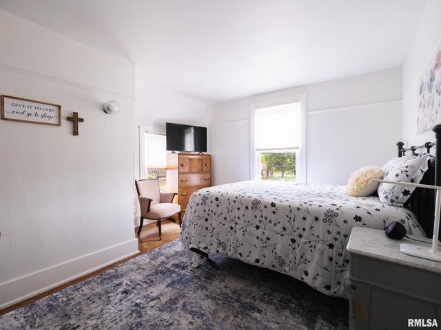 2026 W HEADING Avenue, West Peoria, IL 61604