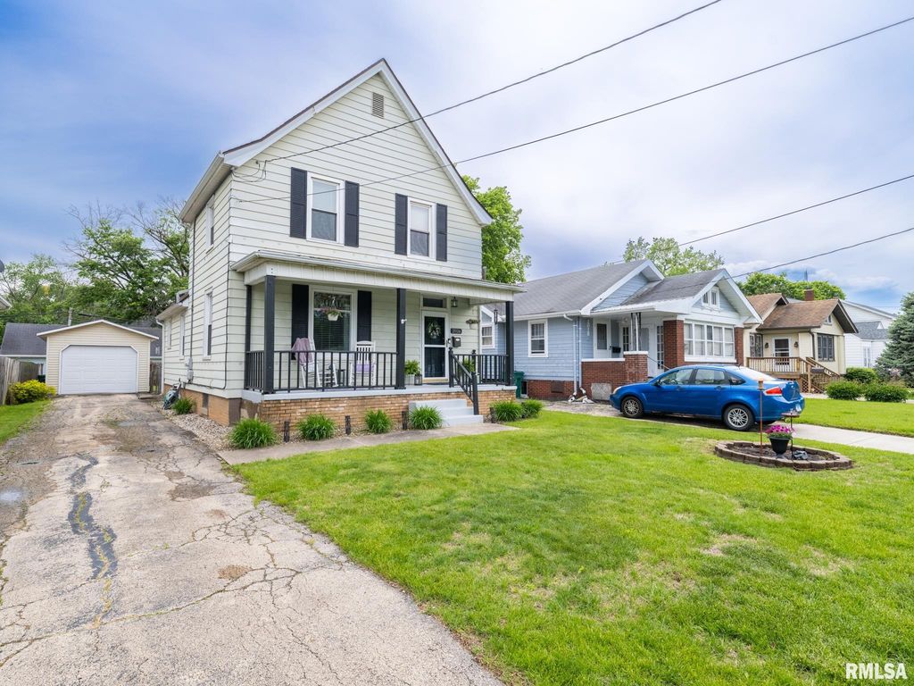 2026 W HEADING Avenue, West Peoria, IL 61604