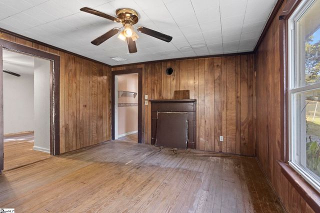 219 Heatherly Drive, Greenville, SC 29611