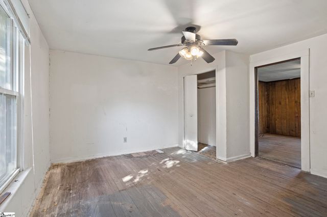 219 Heatherly Drive, Greenville, SC 29611
