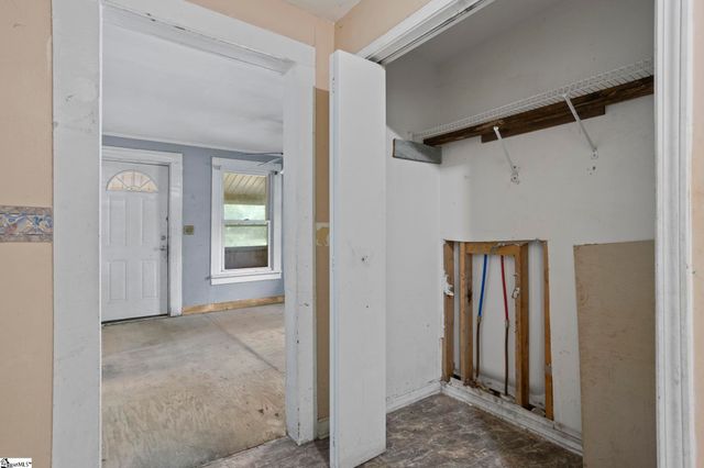 219 Heatherly Drive, Greenville, SC 29611