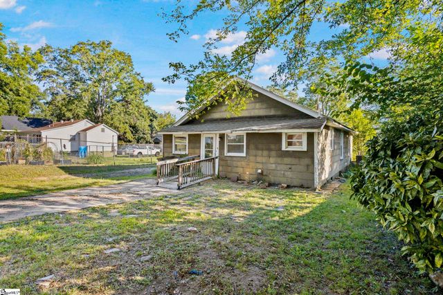 219 Heatherly Drive, Greenville, SC 29611