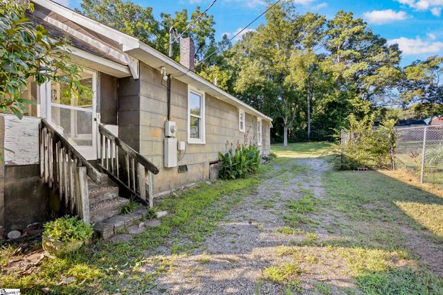 219 Heatherly Drive, Greenville, SC 29611