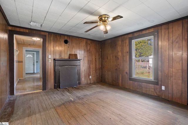 219 Heatherly Drive, Greenville, SC 29611