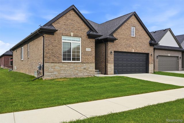 15365 Eton Pointe Drive, Clinton Charter Township, MI 48035