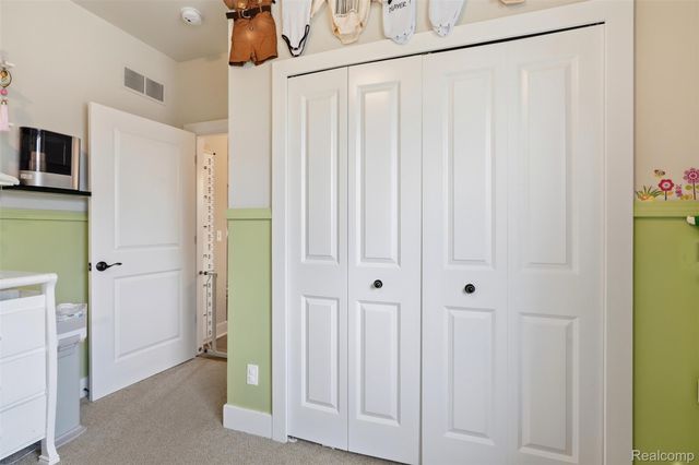 15365 Eton Pointe Drive, Clinton Charter Township, MI 48035
