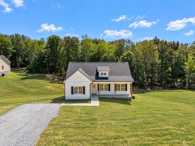 1268 Old County House Road, Charlotte, TN 37036