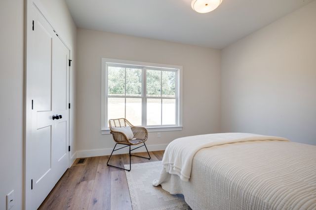 1268 Old County House Road, Charlotte, TN 37036