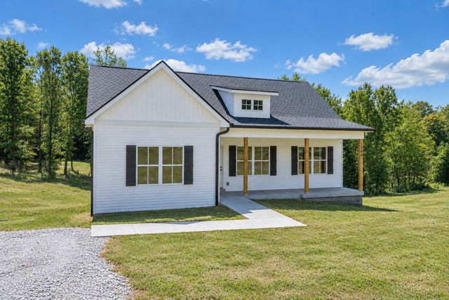 1268 Old County House Road, Charlotte, TN 37036