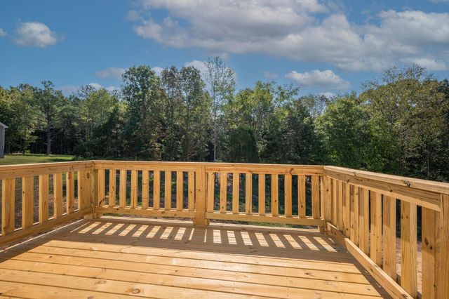 1268 Old County House Road, Charlotte, TN 37036