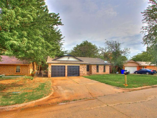 9707 NE 2nd Place, Midwest City, OK 73130