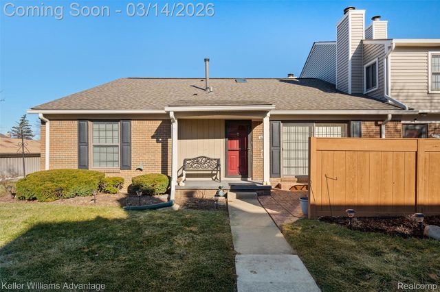 40015 Crosswinds Drive, Novi, MI 48375