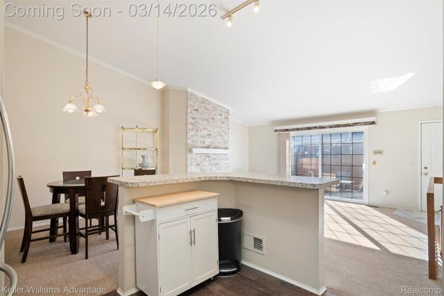 40015 Crosswinds Drive, Novi, MI 48375