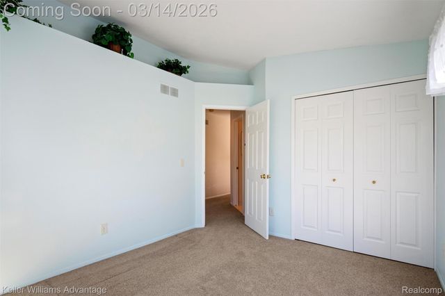 40015 Crosswinds Drive, Novi, MI 48375