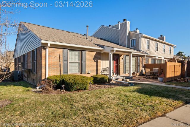 40015 Crosswinds Drive, Novi, MI 48375