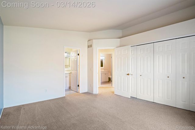 40015 Crosswinds Drive, Novi, MI 48375