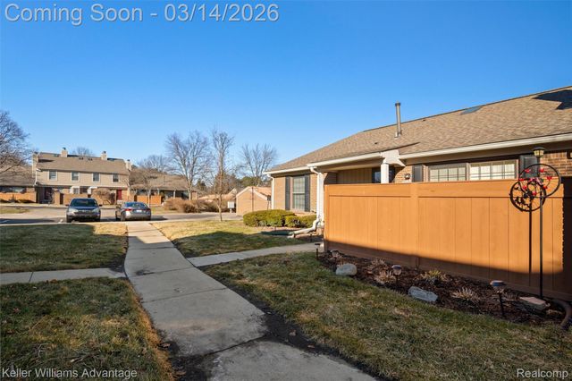 40015 Crosswinds Drive, Novi, MI 48375