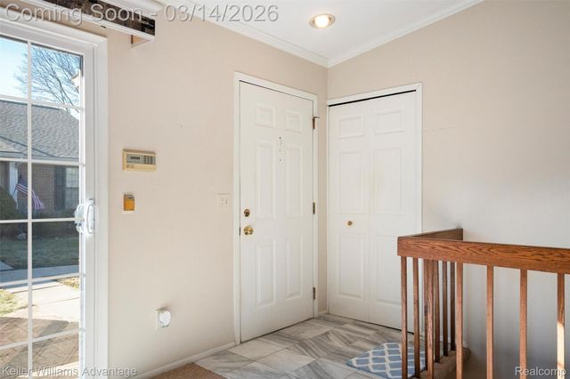 40015 Crosswinds Drive, Novi, MI 48375