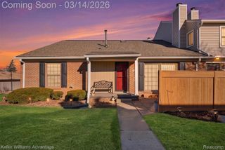 40015 Crosswinds Drive, Novi, MI 48375