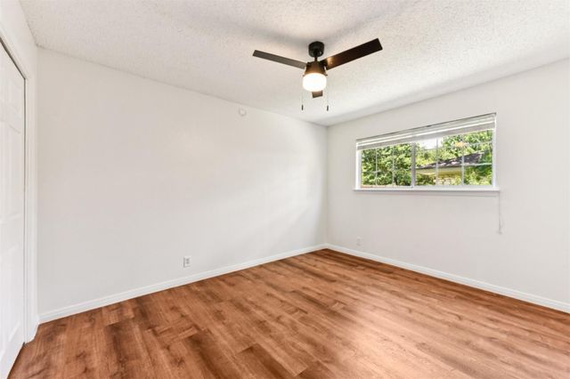 8511 Slant Oak DR, Austin, TX 78729