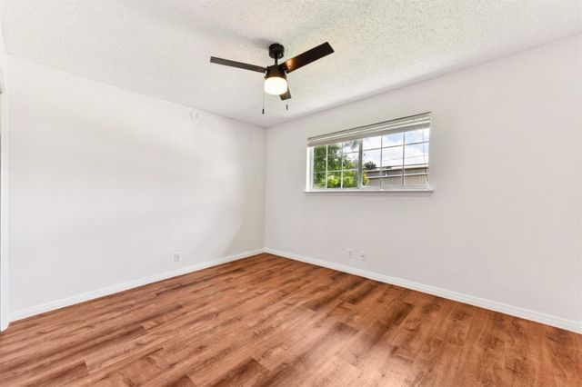 8511 Slant Oak DR, Austin, TX 78729