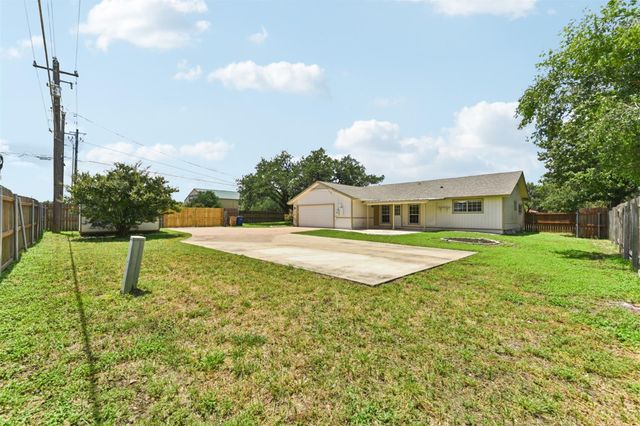 8511 Slant Oak DR, Austin, TX 78729