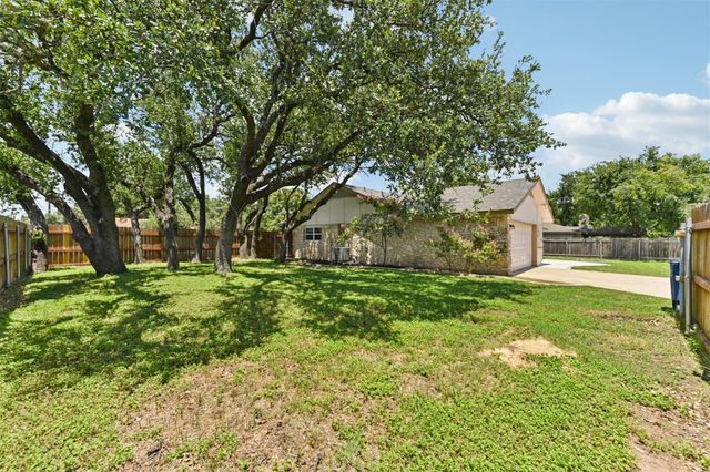 8511 Slant Oak DR, Austin, TX 78729