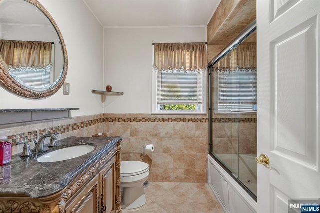 70 Franklin Street, Little Ferry, NJ 07643