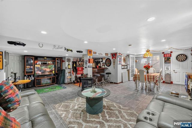 70 Franklin Street, Little Ferry, NJ 07643