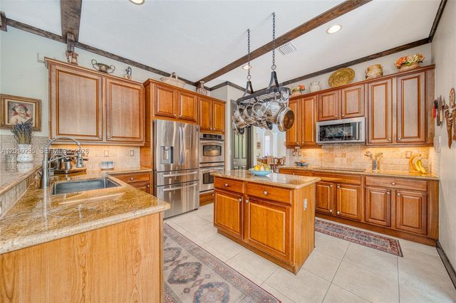 7601 SW 187th Street, Cutler Bay, FL 33157