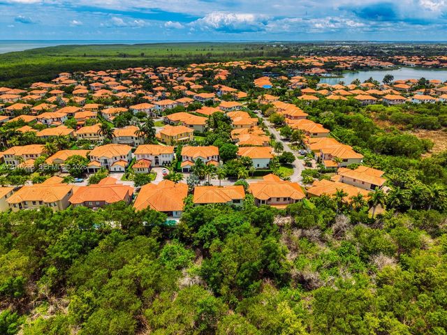 7601 SW 187th Street, Cutler Bay, FL 33157