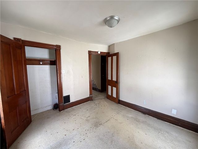 1613 Hanna St, New Castle, PA 16102