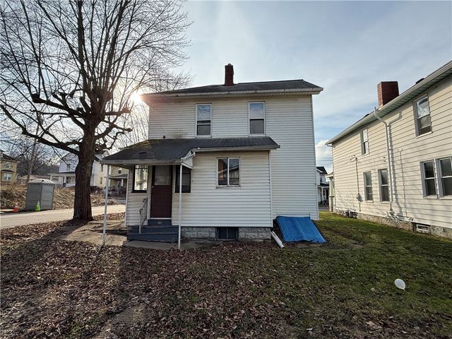 1613 Hanna St, New Castle, PA 16102