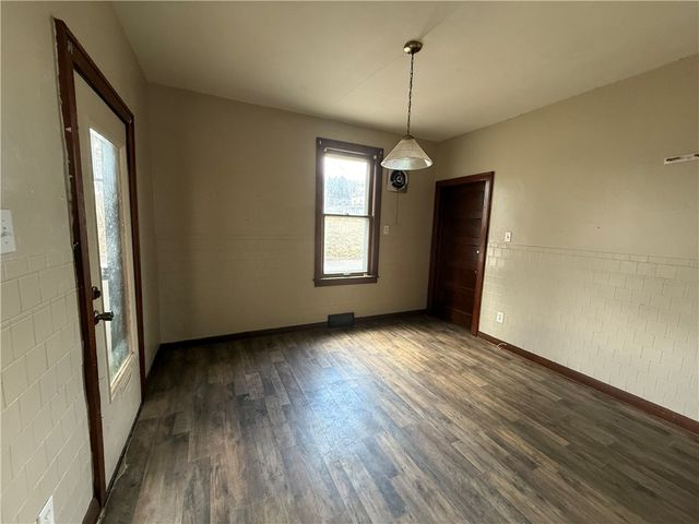 1613 Hanna St, New Castle, PA 16102