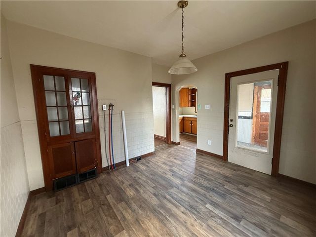 1613 Hanna St, New Castle, PA 16102